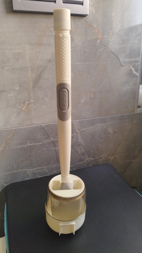 BestBrush, revolucionarna četka za WC s gumbom za doziranje čistača - Image 9