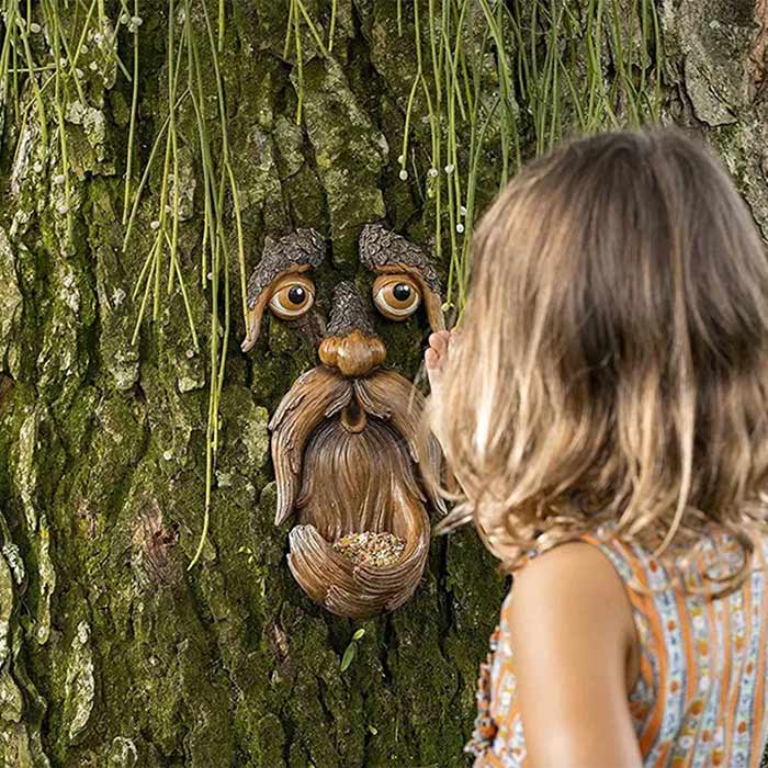 BirdFeeder, ukras za drvo u obliku lica koji je ujedno i hranilica za ptice - Image 7