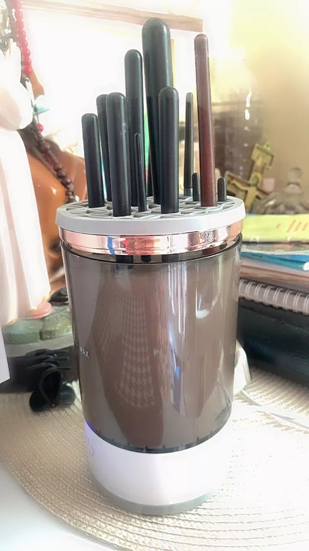 CleanMakeup, uređaj za čišćenje i pohranu četkica za šminkanje - Image 9