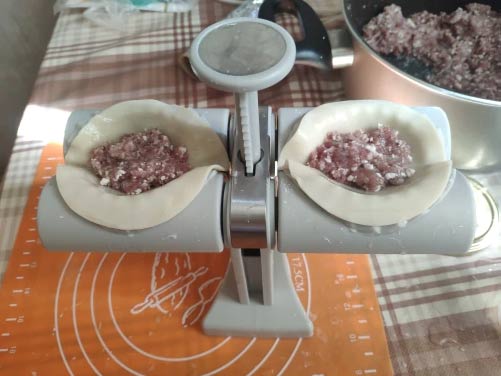 DumplingsMold, kuhinjski alat za izradu domaćih okruglica i tjestenine poput raviola - Image 8